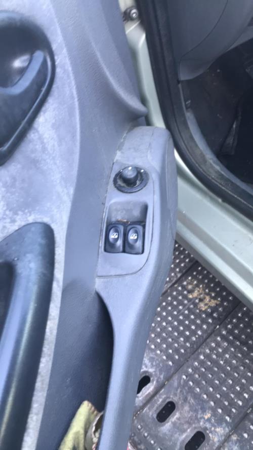 Image Moyeu avant gauche - RENAULT MEGANE 1