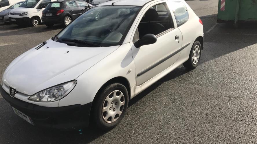 Image Pare choc avant - PEUGEOT 206