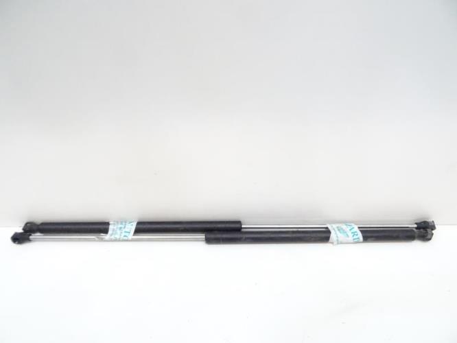 Image Verin de capot - PEUGEOT 106