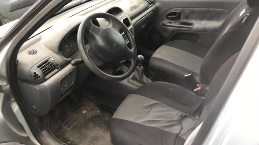 Image Verin de coffre - RENAULT CLIO 2