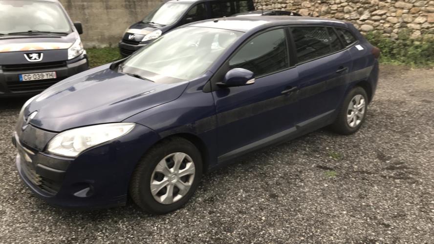 Image Feu arriere secondaire gauche (feux) - RENAULT MEGANE 3
