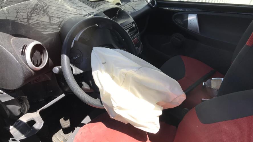 Image Verin de coffre - PEUGEOT 107