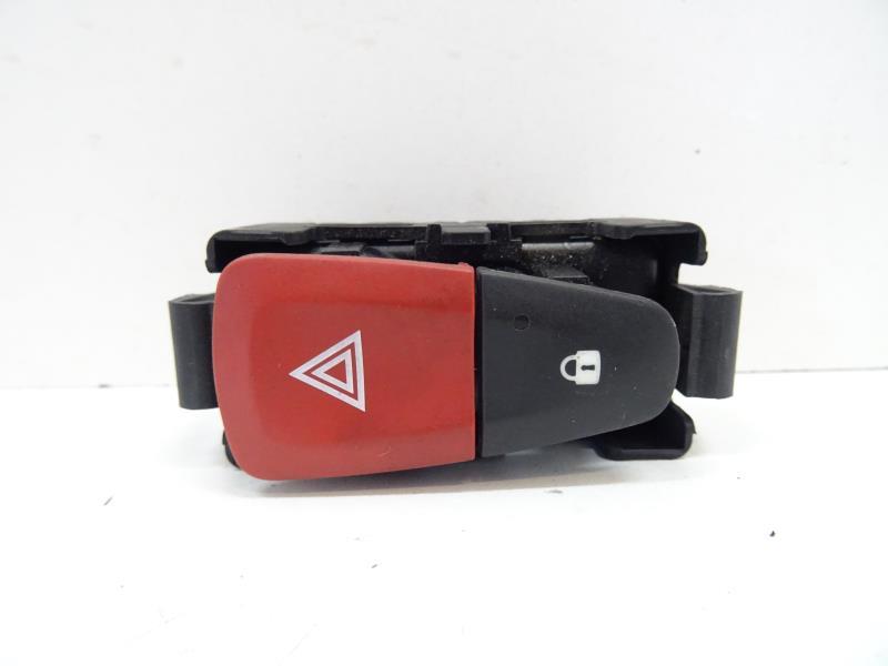 Bouton de warning RENAULT MEGANE 3 PHASE 1 Diesel - 1