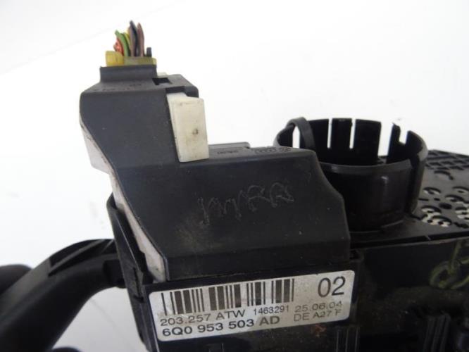Image Com (Bloc Contacteur Tournant+Commodo Essuie Glace+Commodo Phare) - SEAT IBIZA 3
