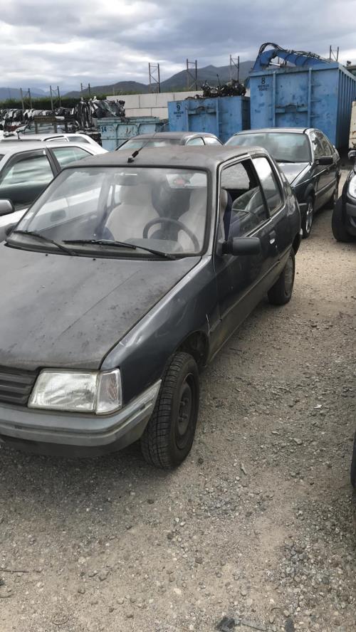 Image Leve vitre mecanique avant droit - PEUGEOT 205