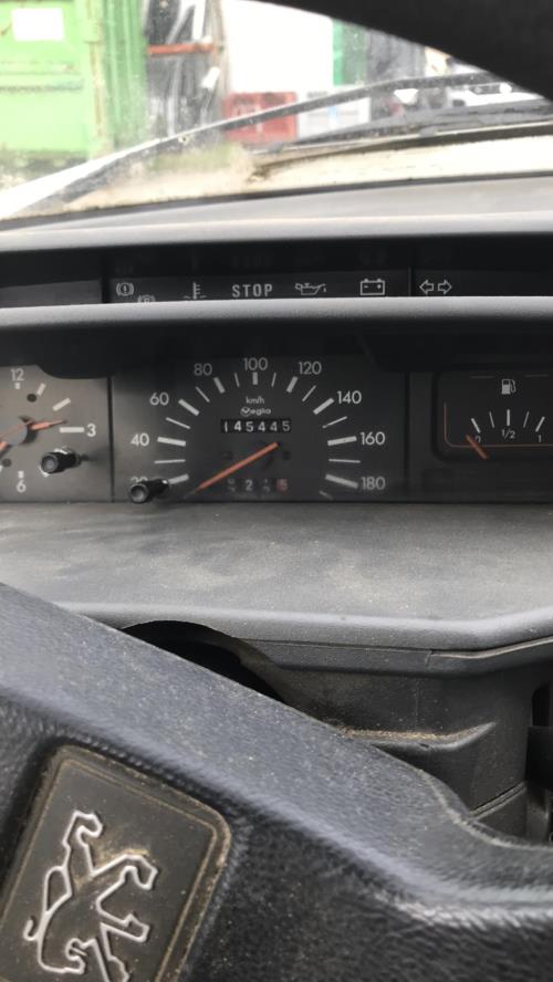 Image Leve vitre mecanique avant droit - PEUGEOT 205