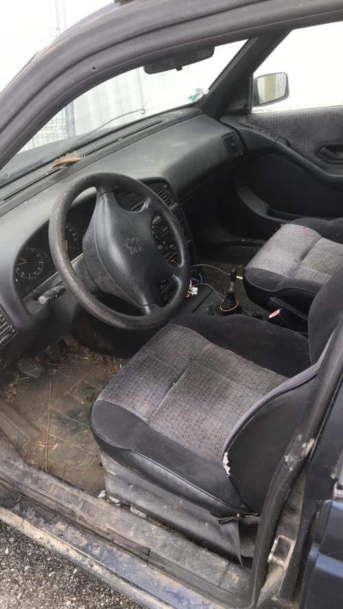 Image Serrure avant droit - PEUGEOT 405