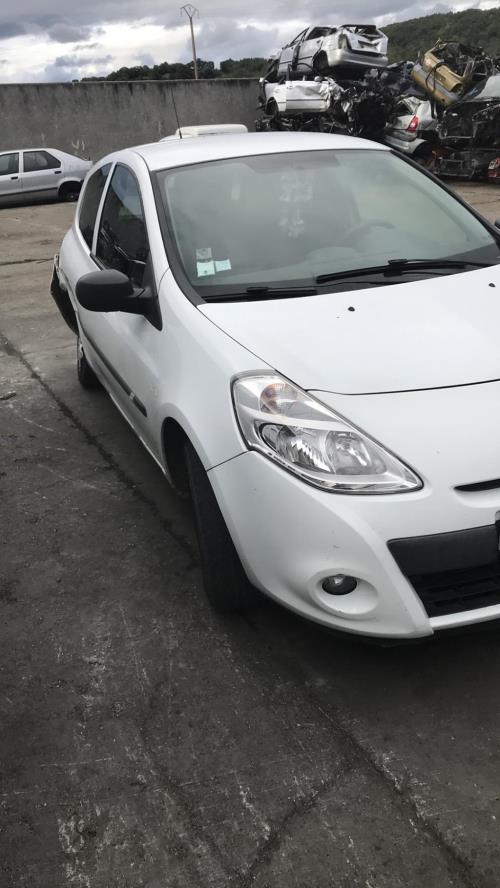 Image Pompe à vide - RENAULT CLIO 3