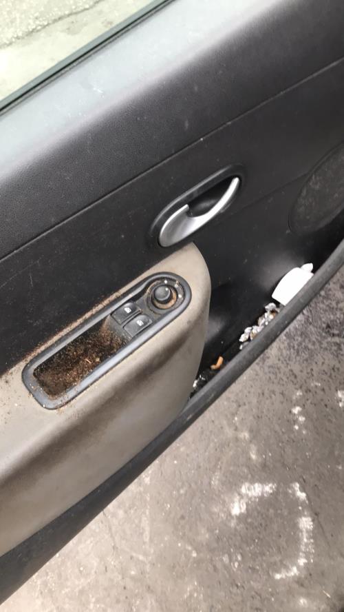 Image Pompe à vide - RENAULT CLIO 3