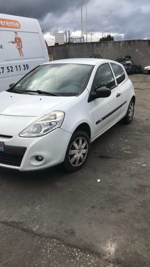 Image Pompe à vide - RENAULT CLIO 3