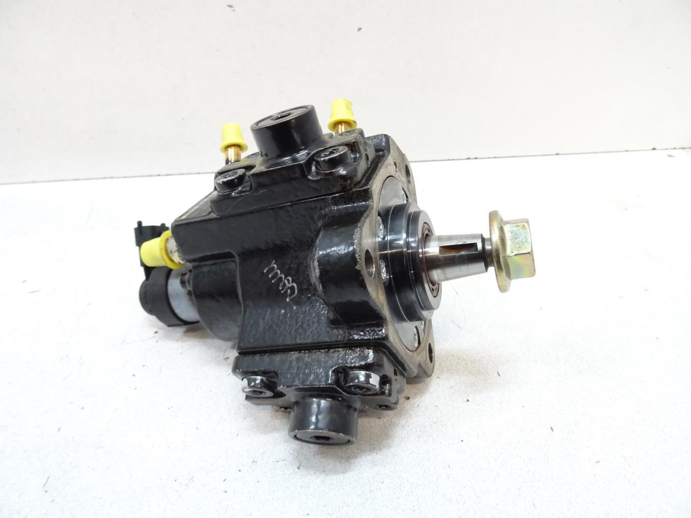 Pompe à injection OPEL ASTRA H GTC PHASE 1 Diesel - 1