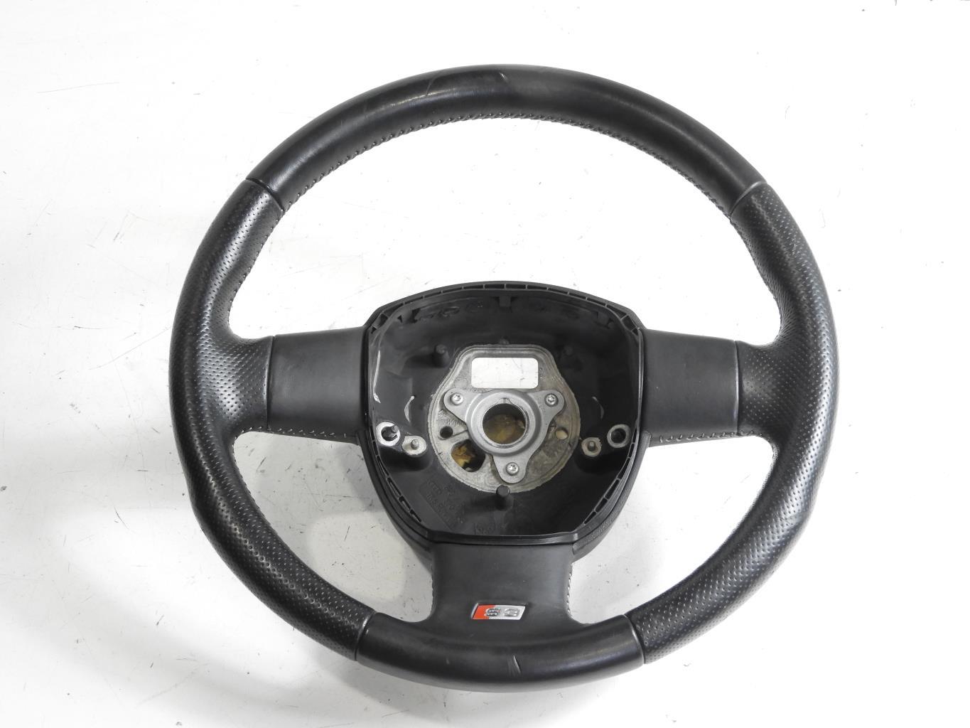 Volant AUDI A3 2 S3 PHASE 2 Essence - 1