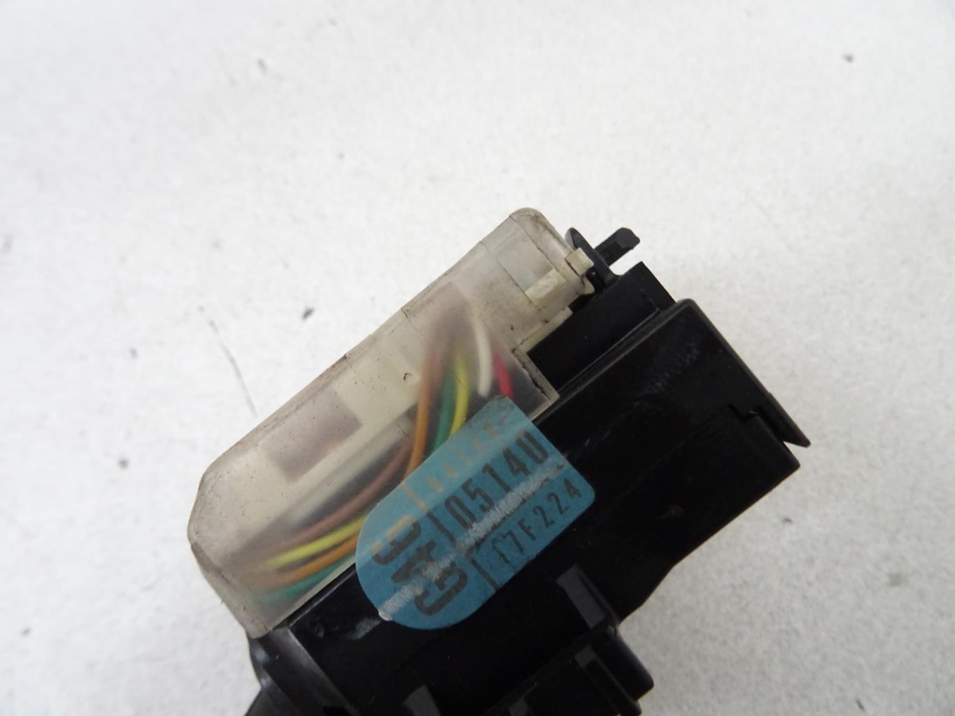 Commodo phare TOYOTA AVENSIS 2 PHASE 2 BREAK Diesel - 1