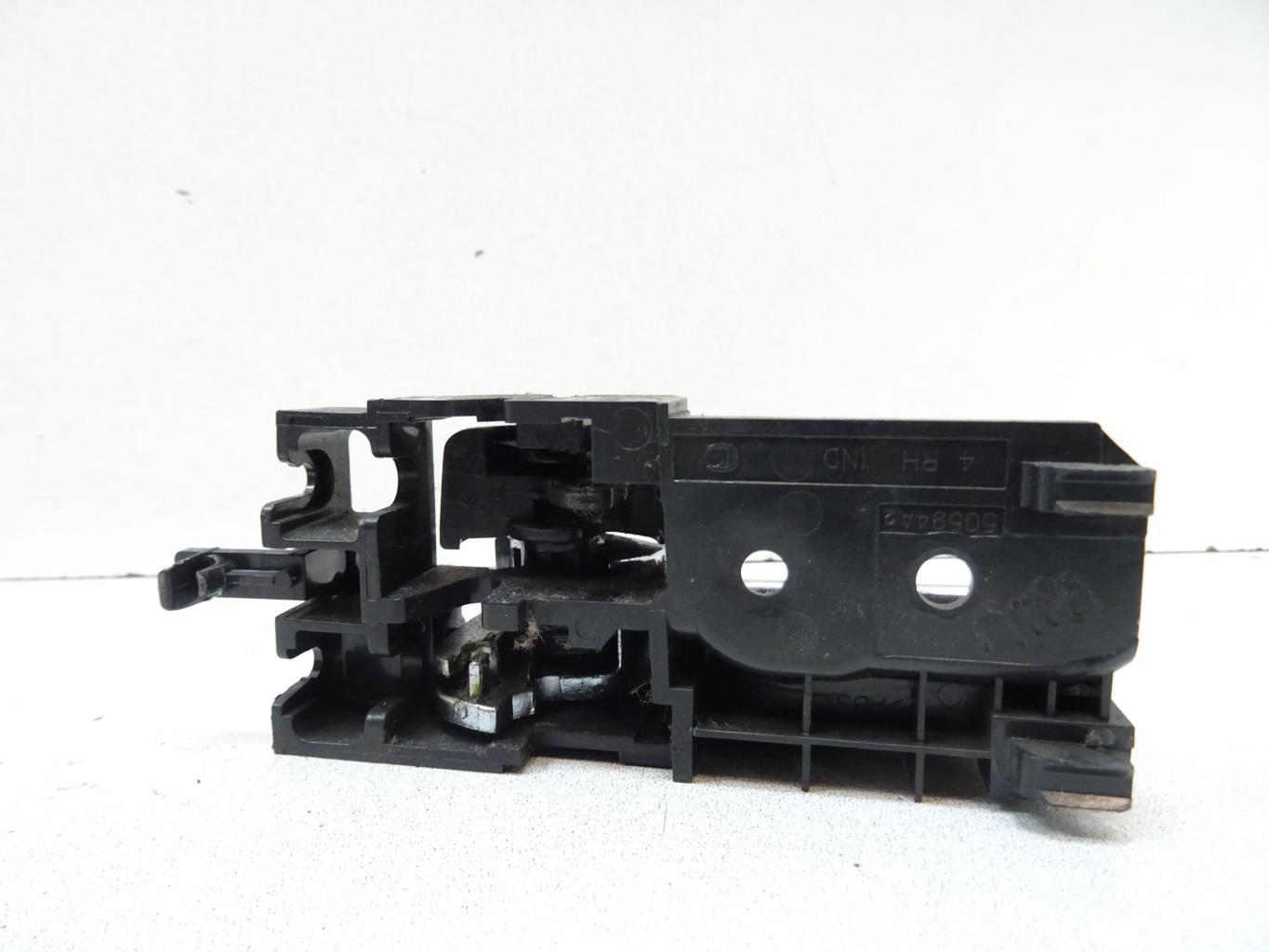 Maniglia interna anteriore destra TOYOTA AVENSIS 2 PHASE 2 BREAK Diésel - 1