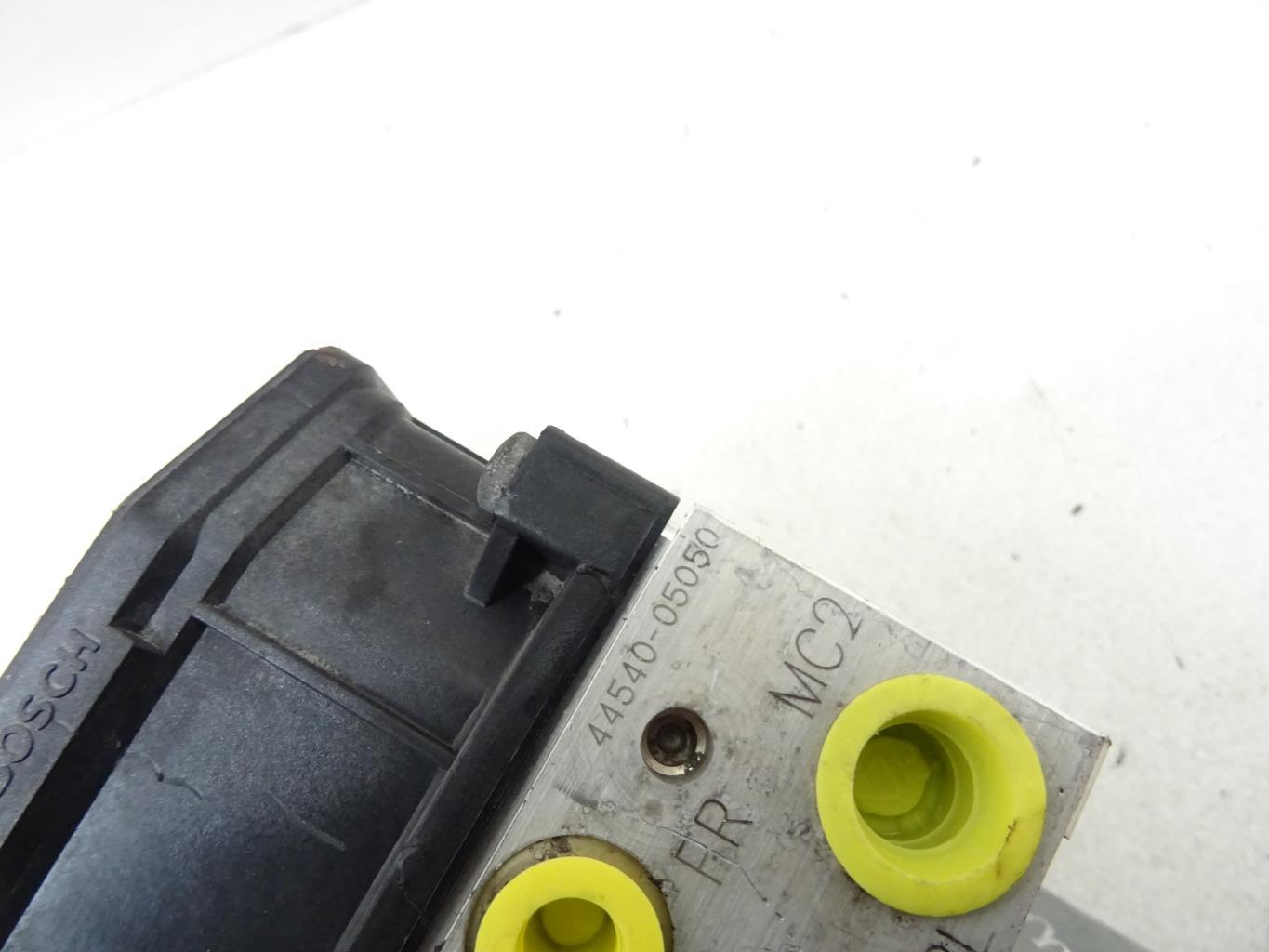 Blocco ABS (antibloccaggio freni) TOYOTA AVENSIS 2 PHASE 2 BREAK Diésel - 1