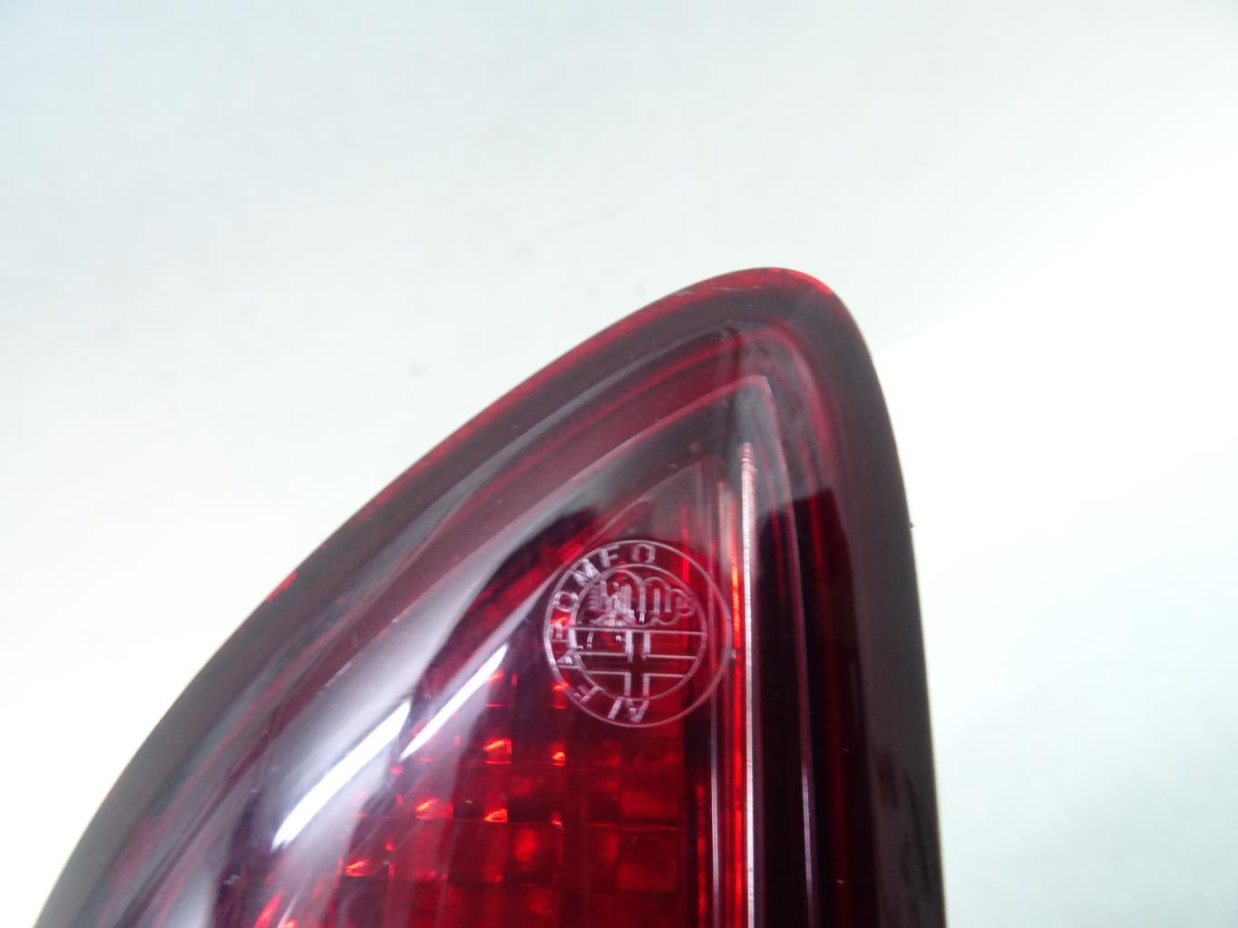 Gruppo ottico posteriore secondario sinistro (luci) ALFA ROMEO 159 Diésel - 1
