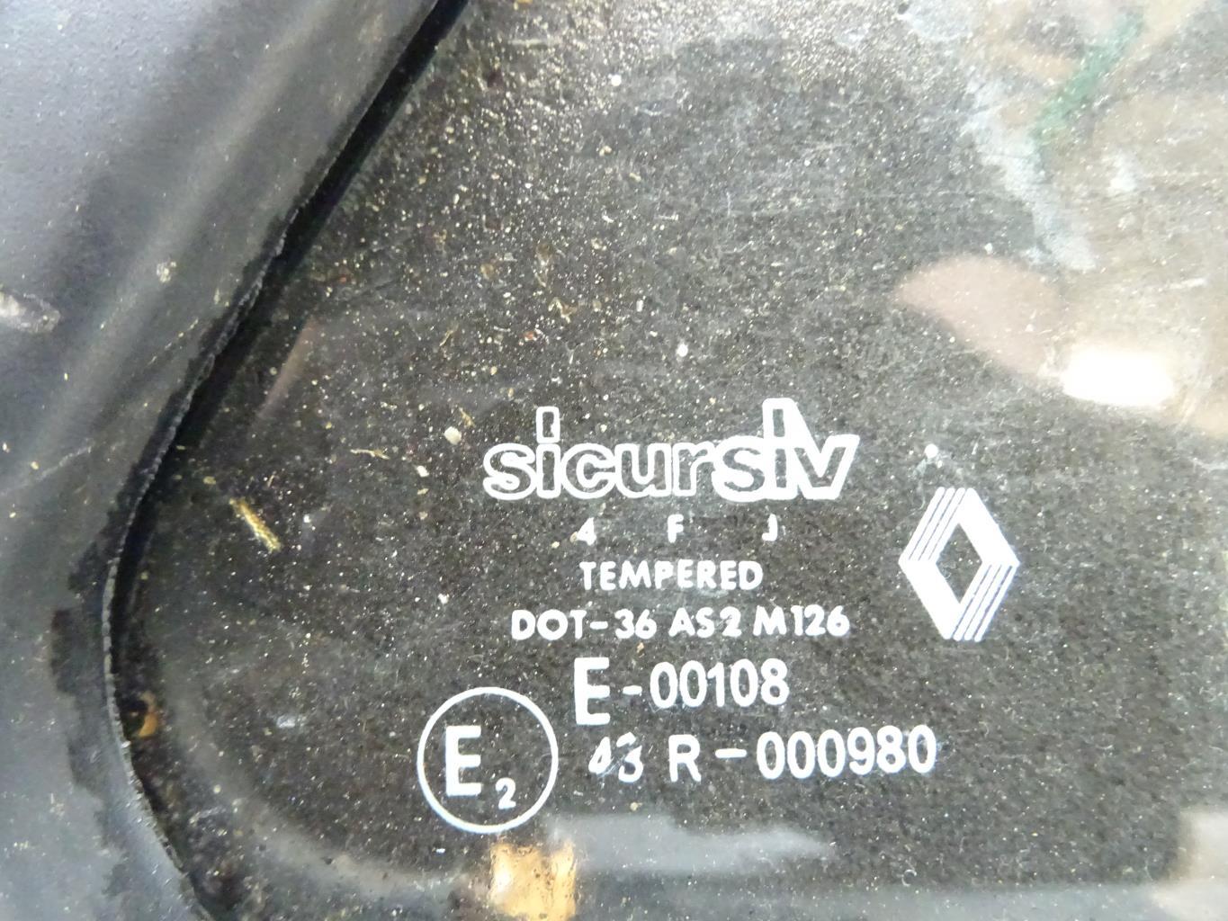Custode arriere droit (porte) RENAULT R9  - 1