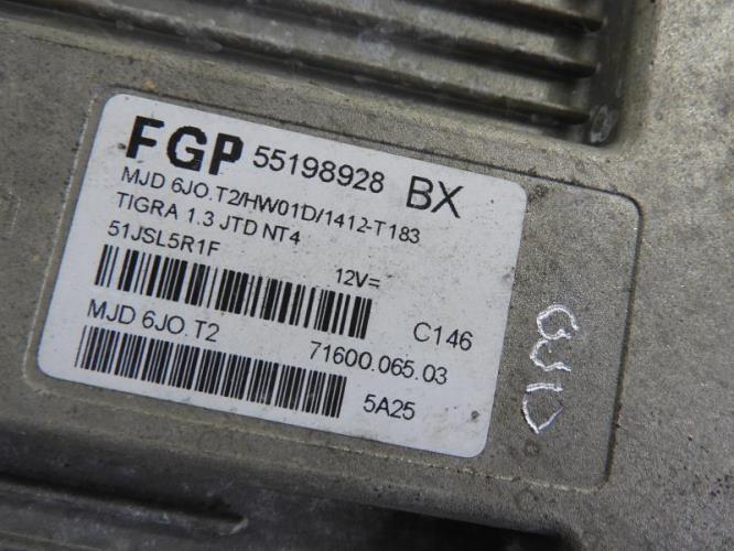 Image Calculateur moteur - OPEL TIGRA 2