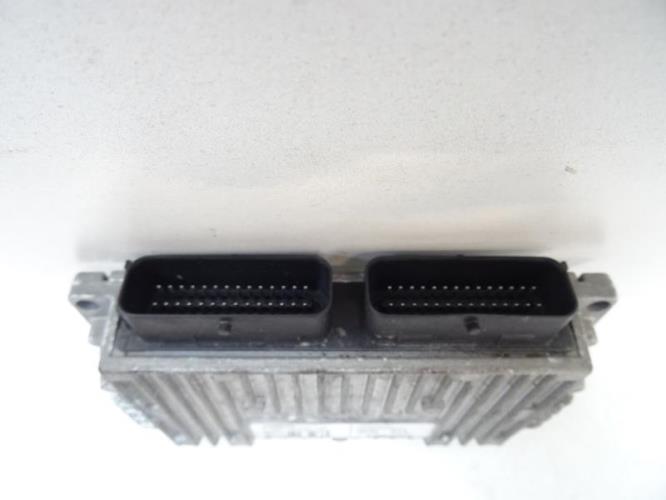 Image Calculateur moteur - PEUGEOT 206