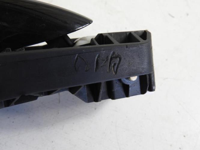 Image Poignee porte arriere droit - MERCEDES CLASSE A 176