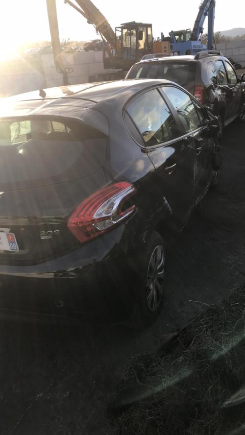 Image Feu arriere principal droit (feux) - PEUGEOT 208 1