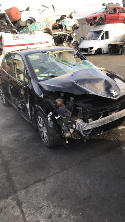 Image Feu arriere principal droit (feux) - PEUGEOT 208 1