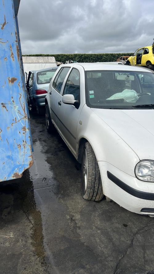 Image Serrure avant droit - VOLKSWAGEN GOLF 4