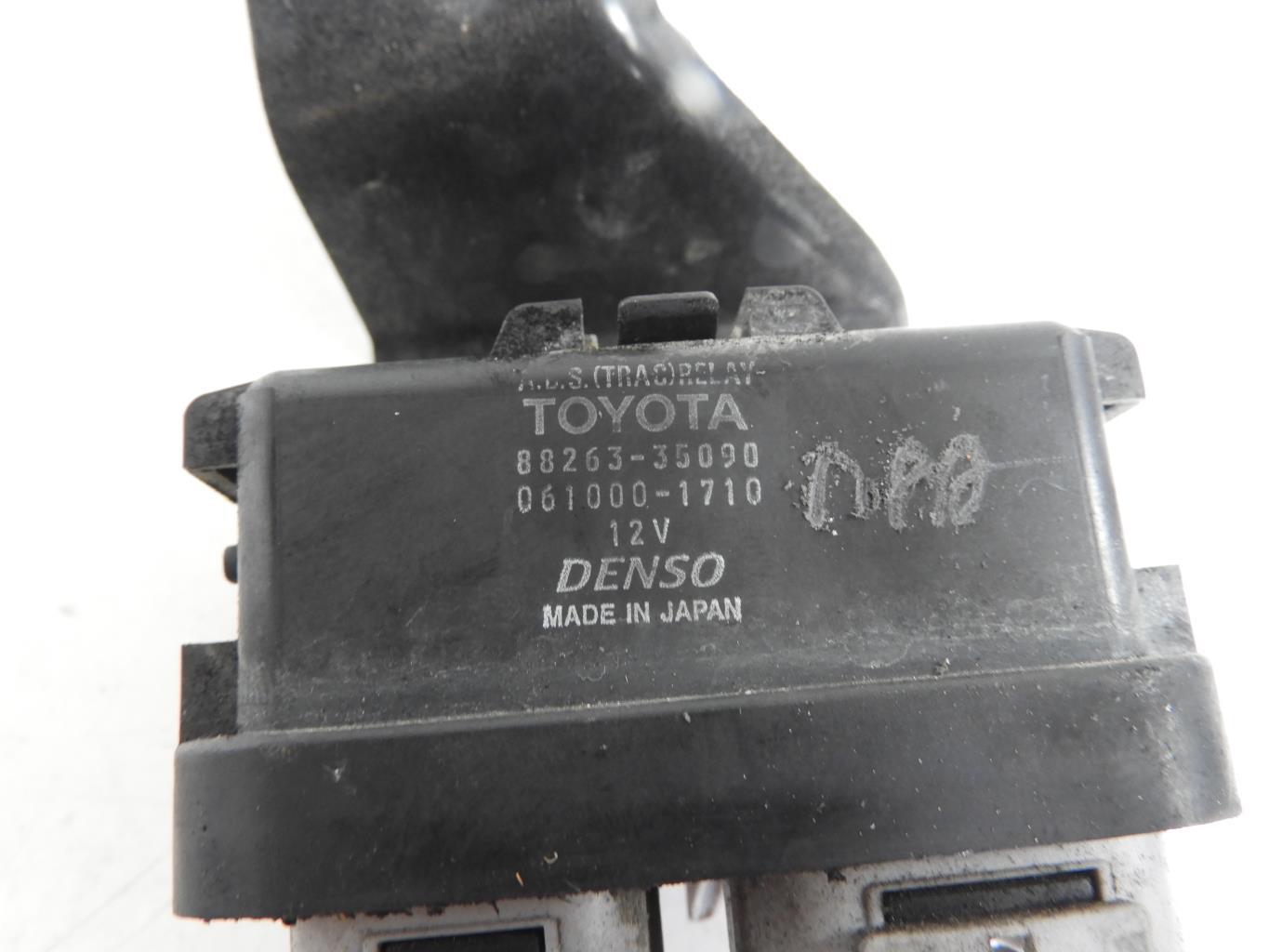 Centralina ESP/ABS TOYOTA LAND CRUISER 3 J90 PHASE 1 Diésel - 1