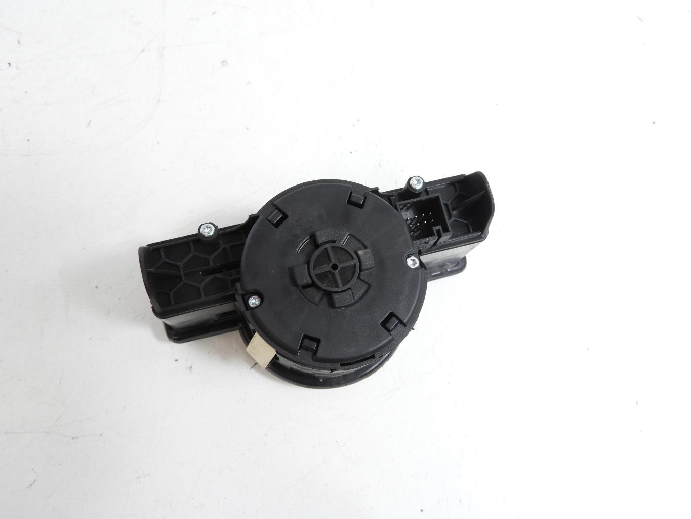 Commande de phare MERCEDES CLASSE CLA 117 Diesel - 1