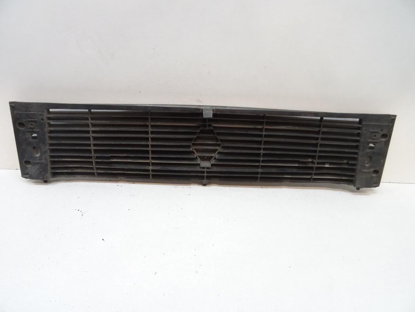 Calandre RENAULT R20  - 1