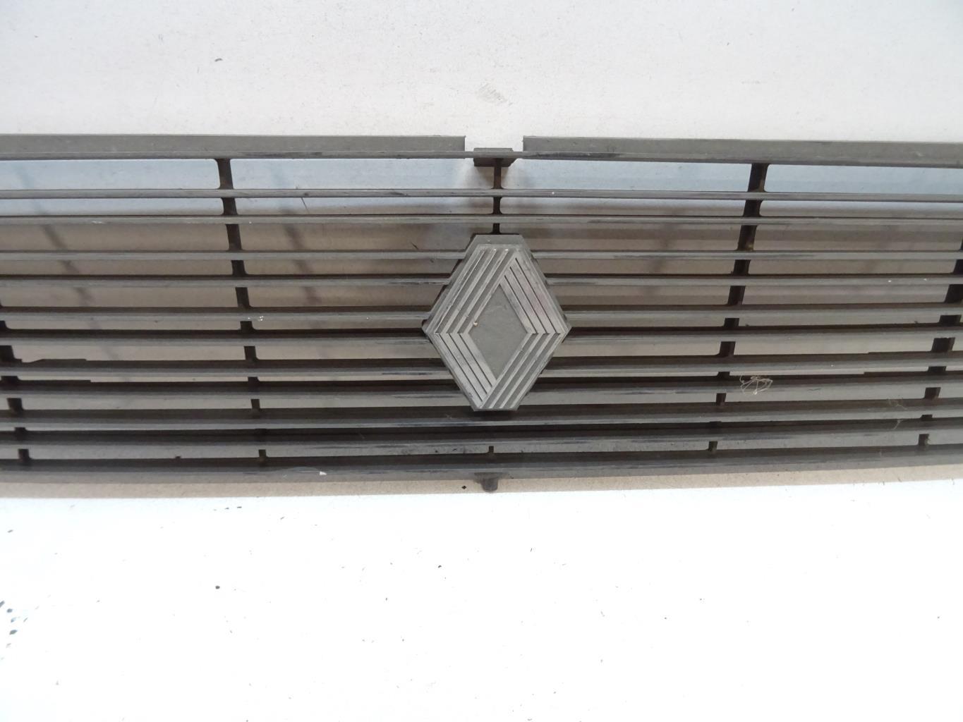 Calandre RENAULT R20  - 1