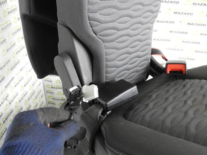 Image Siege arriere central - OPEL ZAFIRA TOURER C