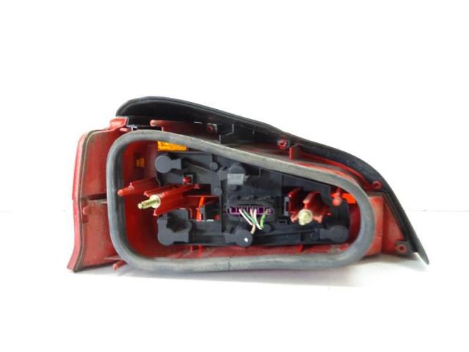 Image Feu arriere principal droit (feux) - PEUGEOT 106