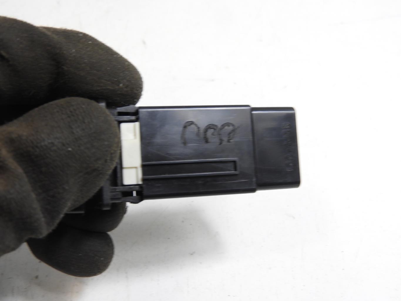 Commande de reglage de siege TOYOTA RAV4 3 PHASE 1 Diesel - 1