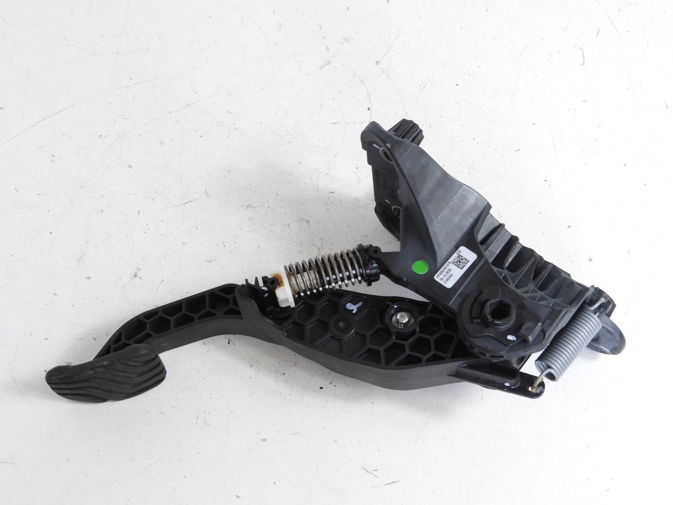 Pedale d'embrayage RENAULT CLIO 5 PHASE 1 Essence - 1