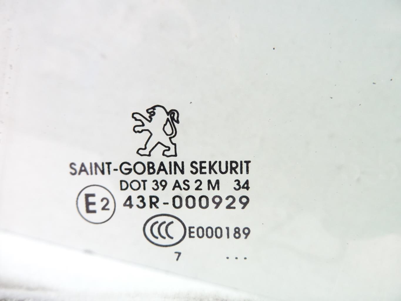 Vitre arriere gauche PEUGEOT 308 1 PHASE 1 Essence - 1
