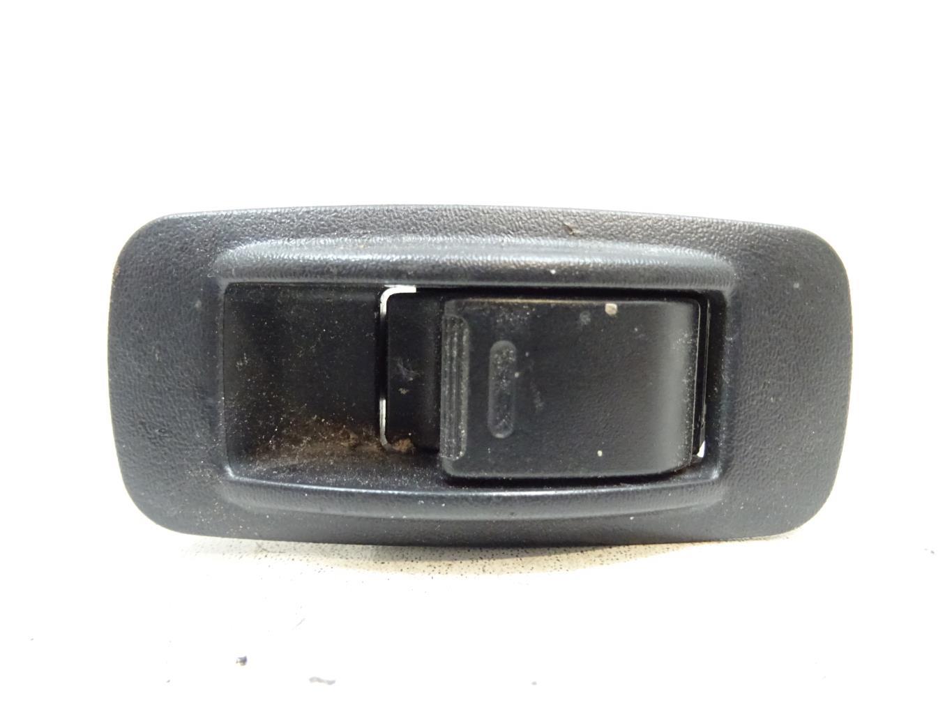 Interruttore lavacristalli posteriore destro TOYOTA RAV4 2 PHASE 1 Diésel - 1