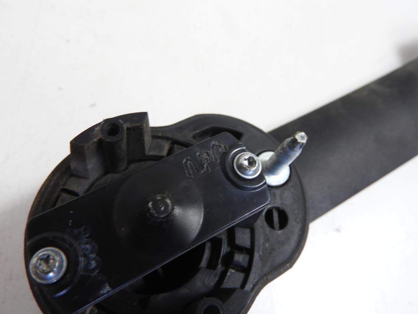 Maniglia portiera posteriore sinistra JEEP CHEROKEE 3 Diésel - 1