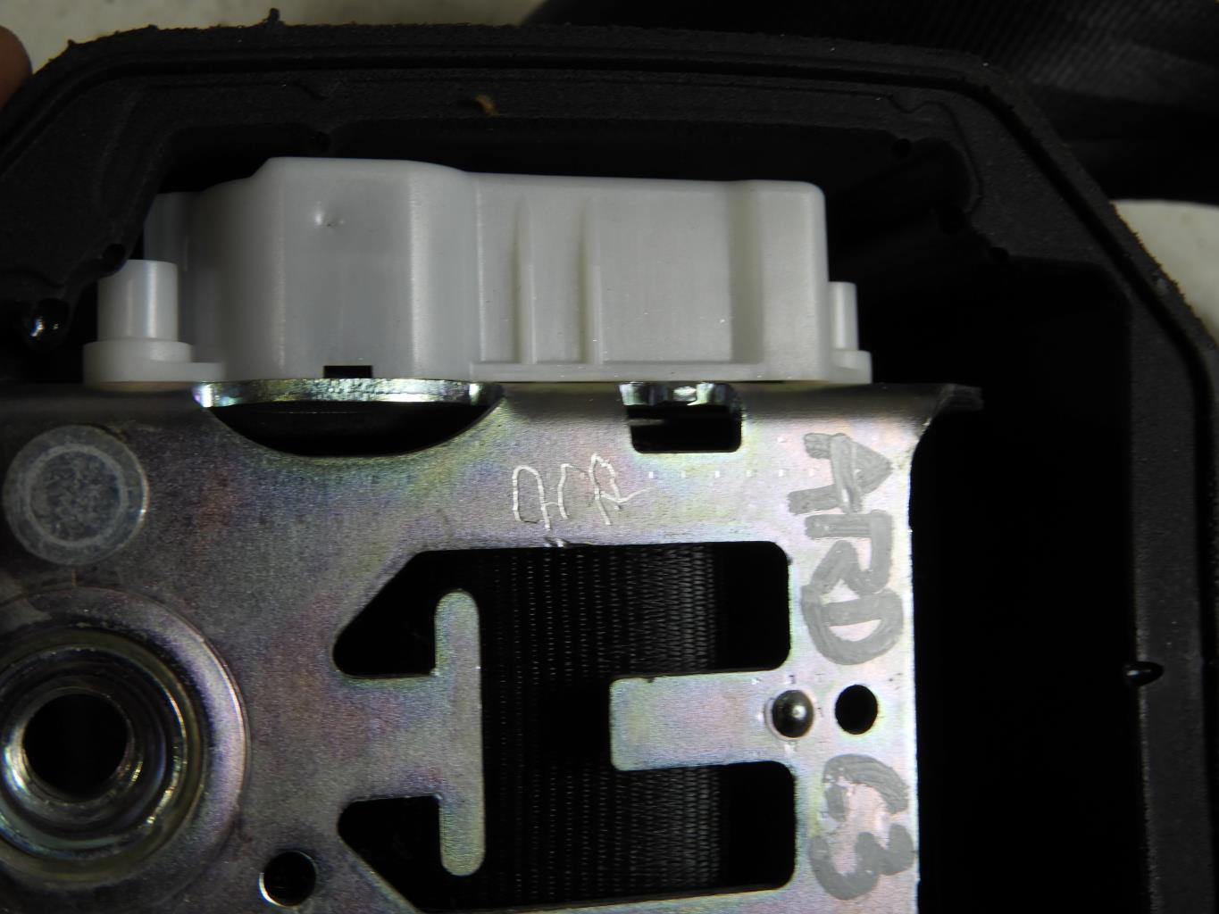 Cintura di sicurezza posteriore destra CITROEN C3 2 PHASE 2 Gasolina - 1