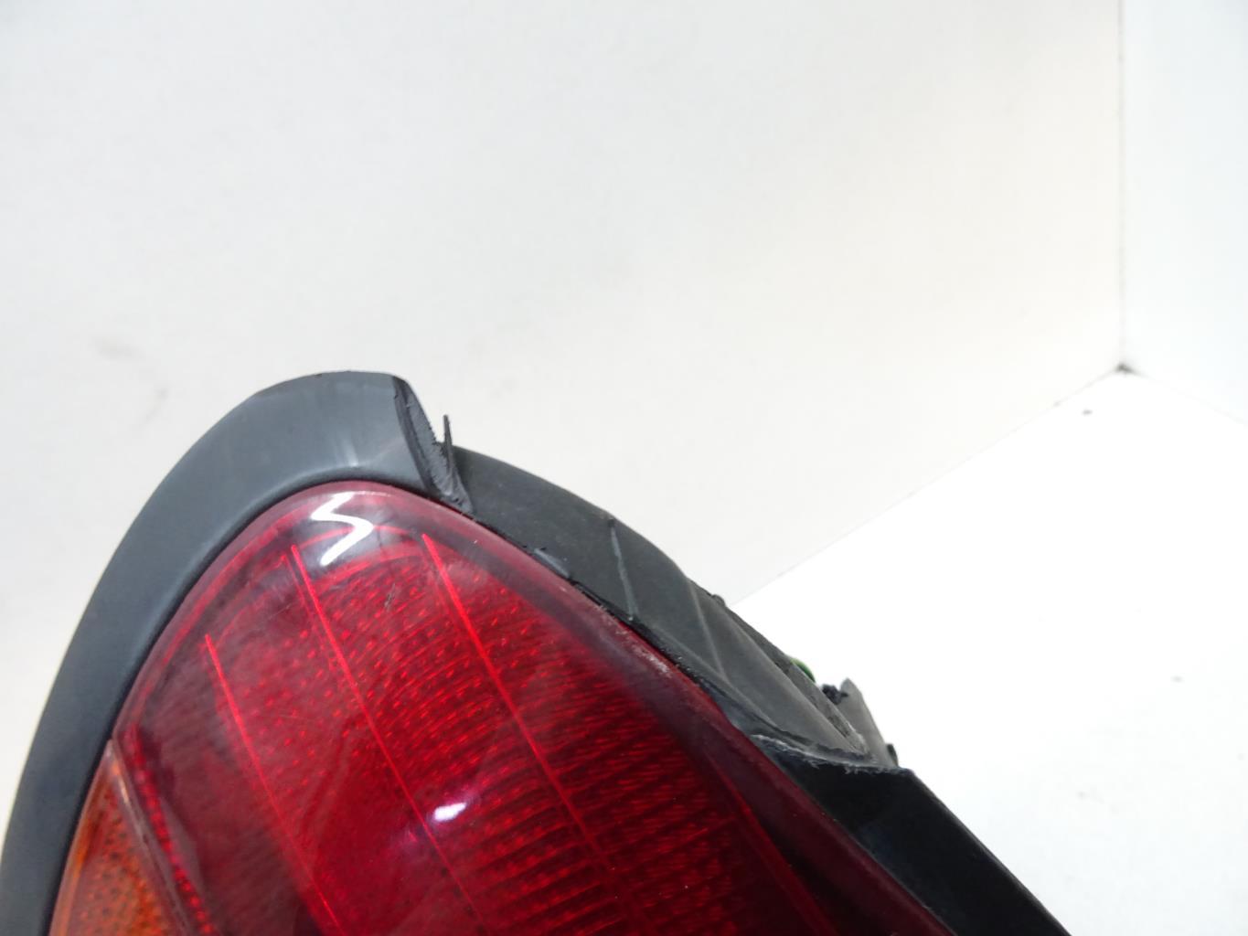 Fanale posteriore principale destro (luci) NISSAN ALMERA 1 PHASE 1 Gasolina - 1
