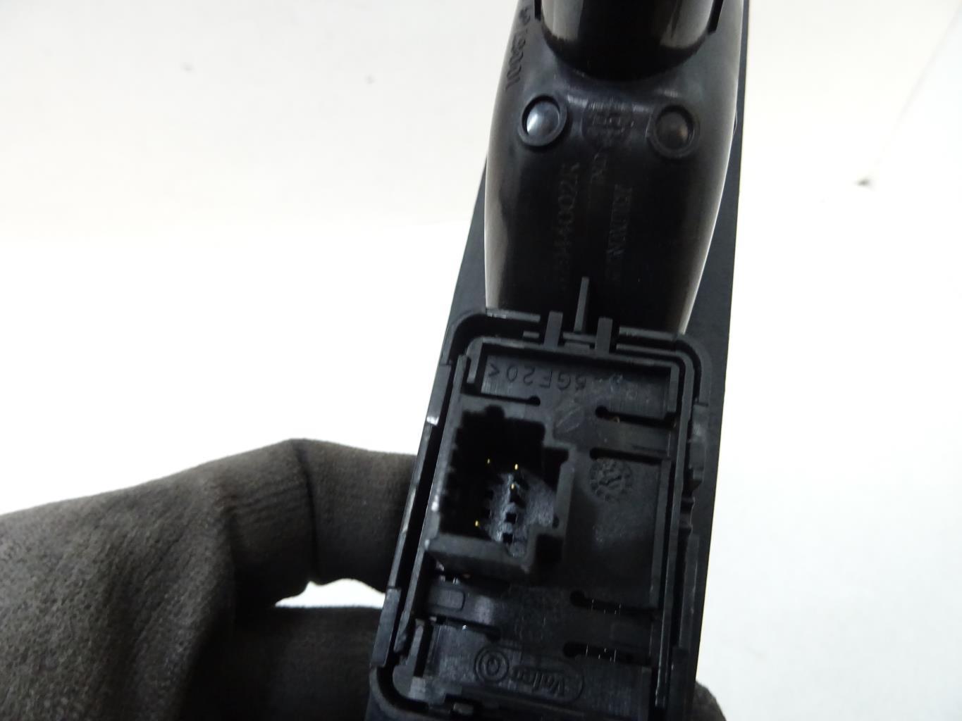 Interruttore lavacristalli posteriore destro RENAULT LAGUNA 3 PHASE 2 BREAK Diésel - 1