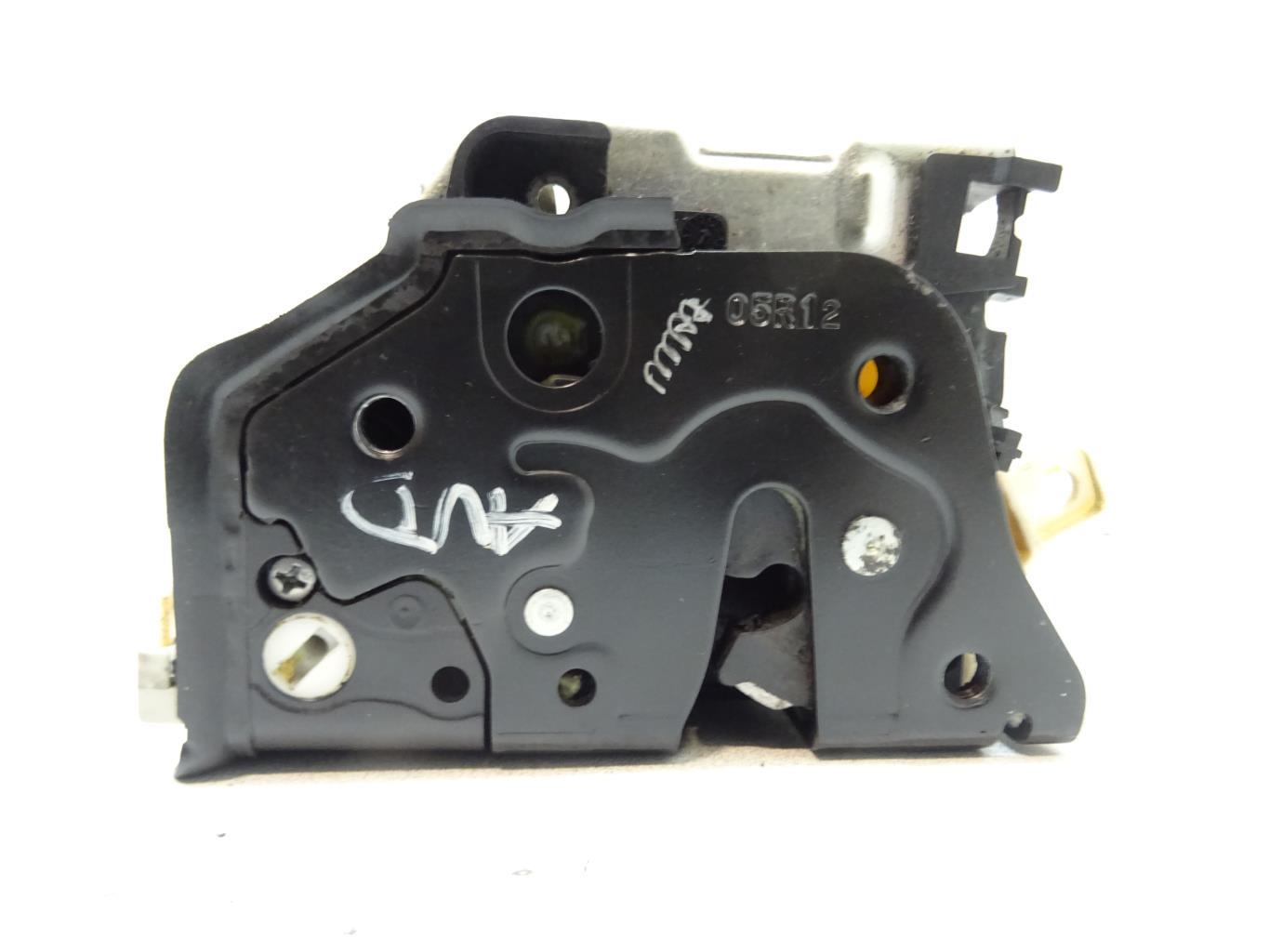 Serrure avant droit AUDI A1 1 PHASE 1 Essence - 1