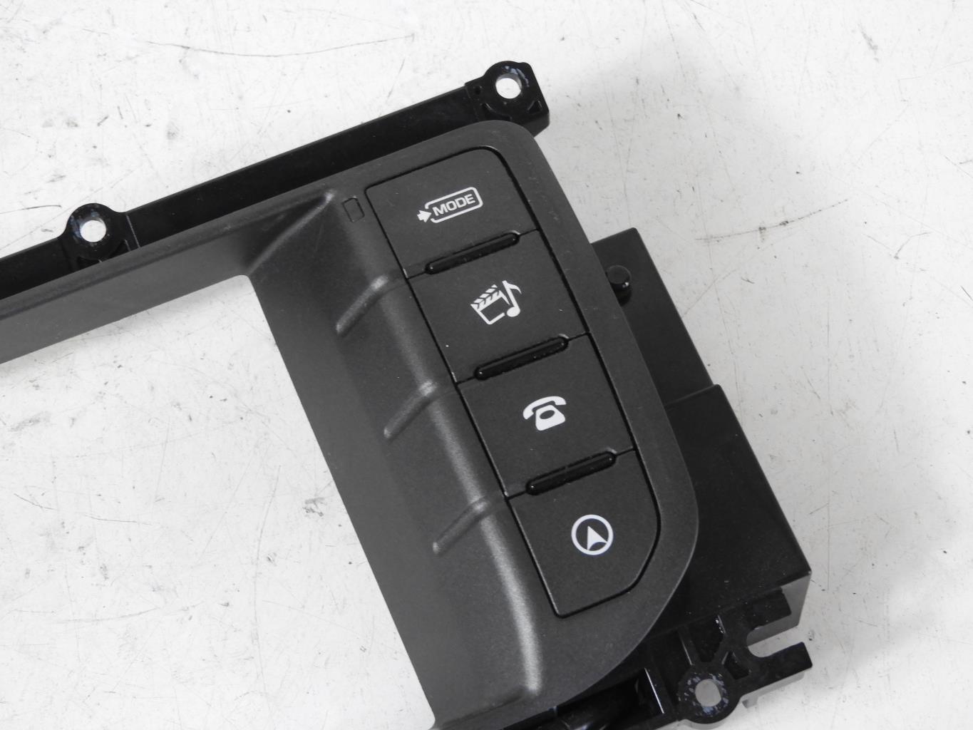 Commande autoradio LAND ROVER RANGE ROVER 1 EVOQUE PHASE 2 Diesel - 1