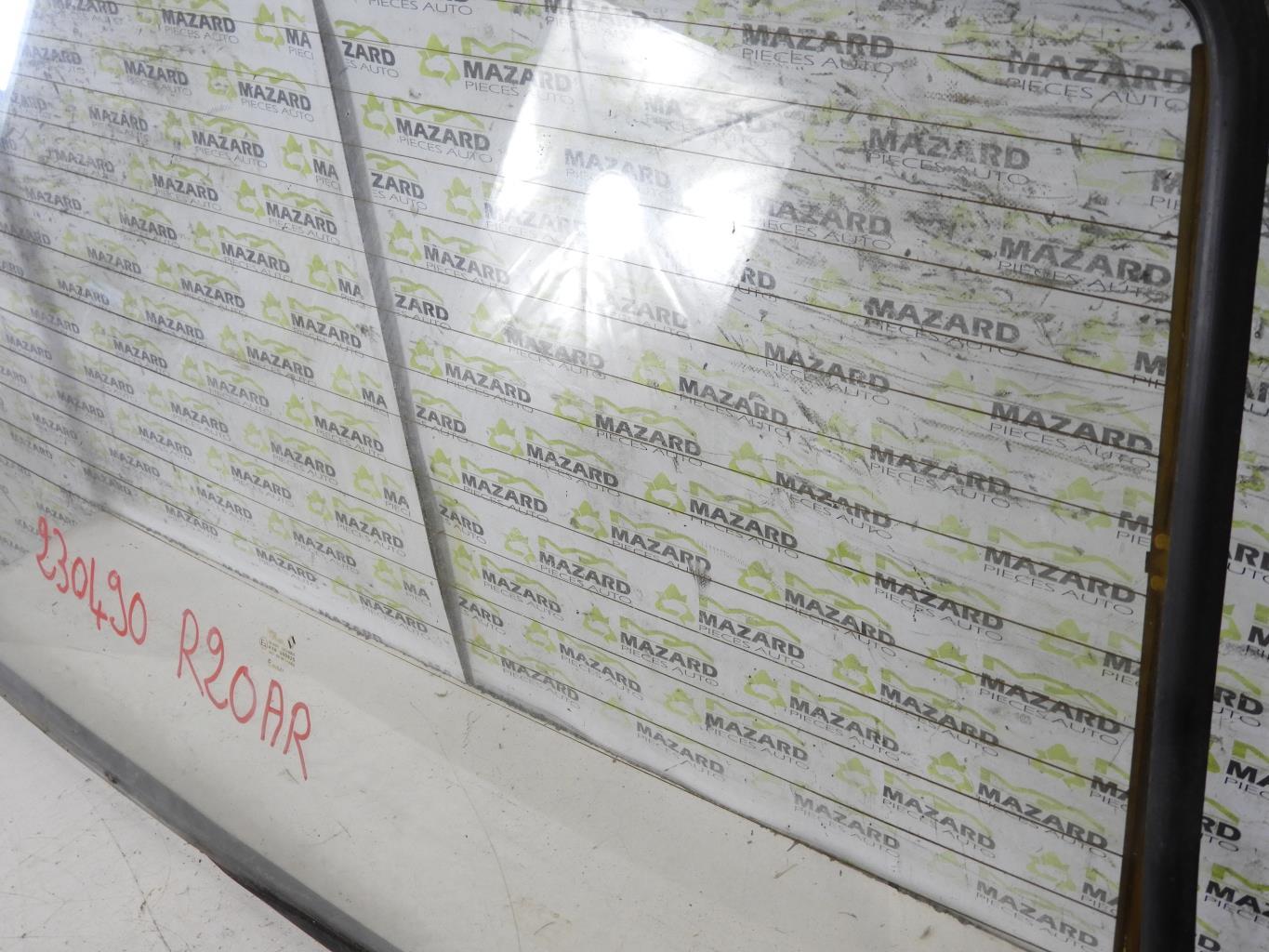 Lunette arriere RENAULT R20 Essence - 1