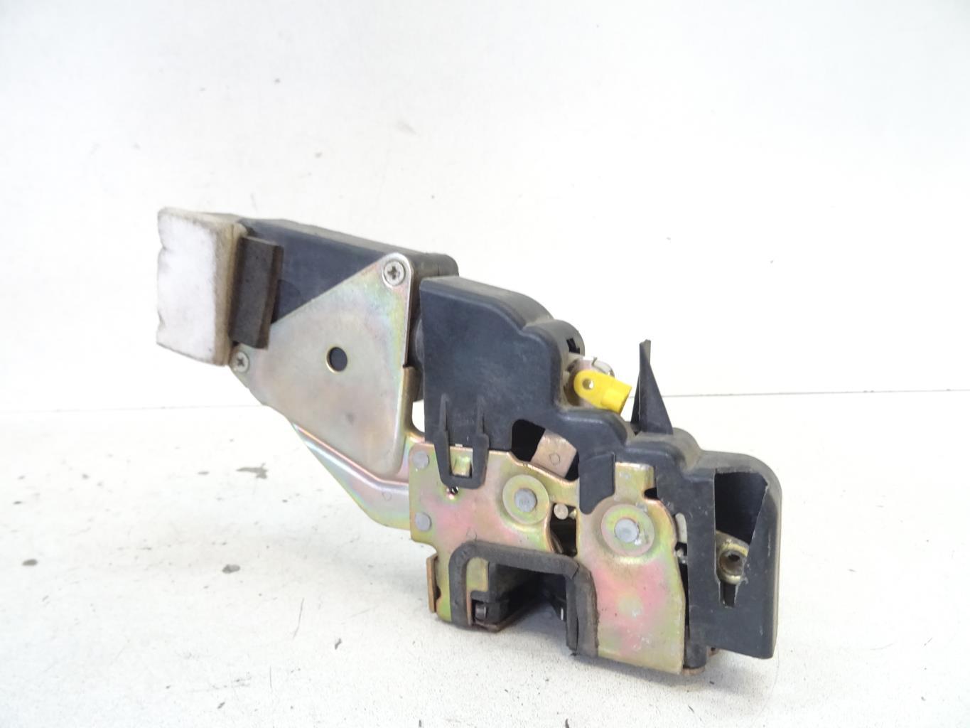 Serrure avant droit VOLVO V 40 1 PHASE 1 BREAK Essence - 1