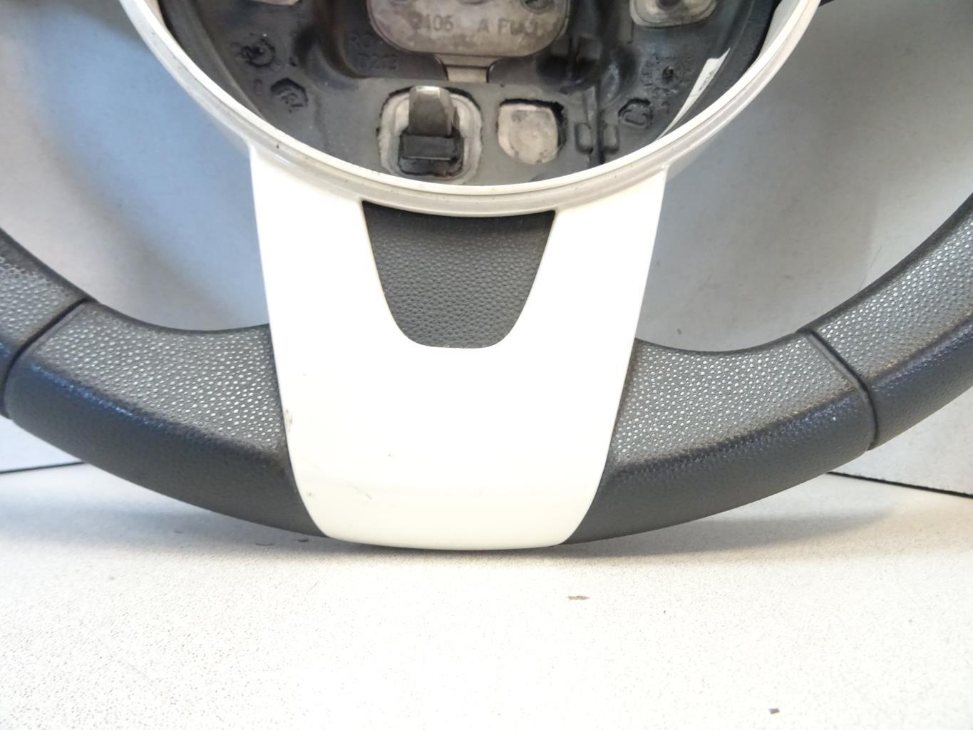 Volant FORD KA 2 PHASE 2 Essence - 1