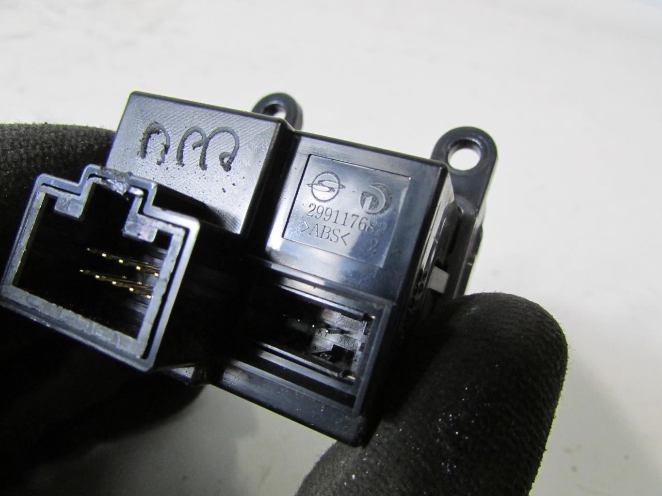 Prise port USB SSANGYONG KORANDO 2 PHASE 2 Diesel - 1