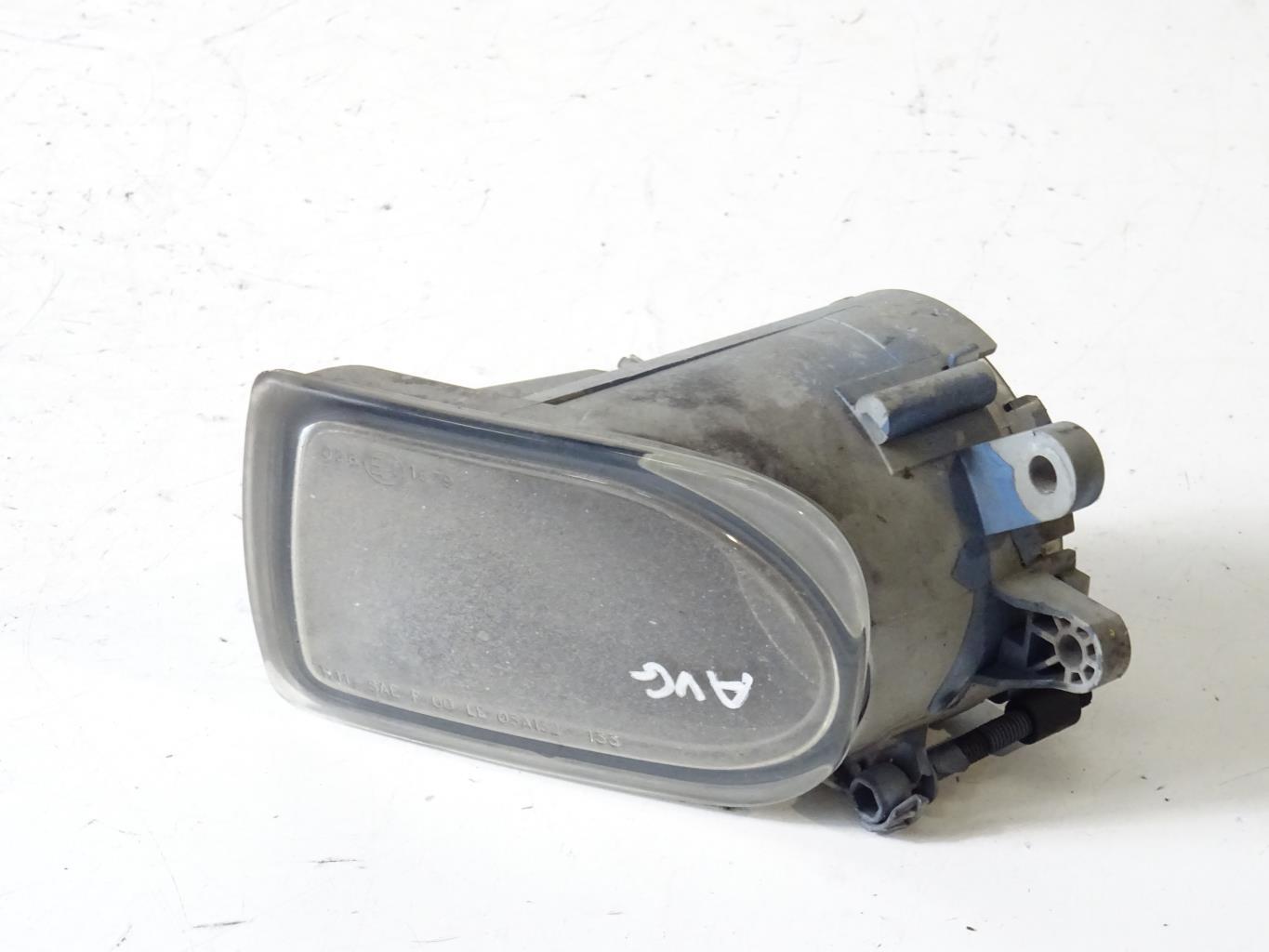 Fendinebbia sinistro (luce) VOLVO V 50 PHASE 1 BREAK Gasolina - 1