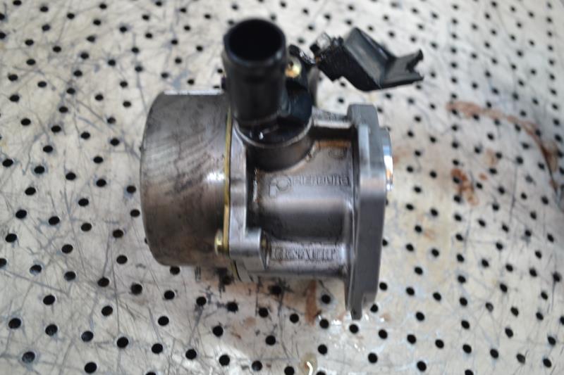Pompe à vide RENAULT LAGUNA 1 PHASE 1 BREAK Diesel - 1