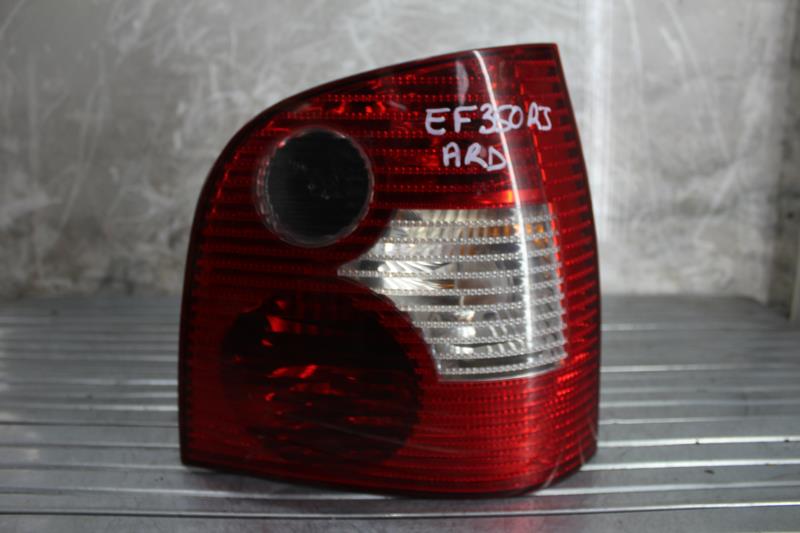 Fanale posteriore principale destro (luci) VOLKSWAGEN POLO 4 PHASE 1 Diésel - 1
